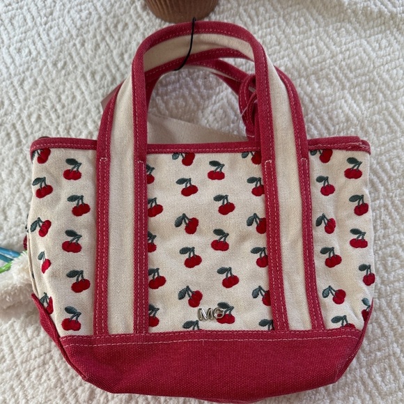 NWT Madden Cherry Tote - Red and Cream With Keychains - Picture 5 of 12
